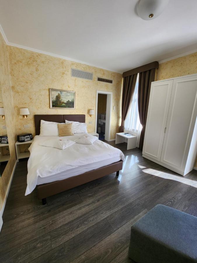 Hotel Millennium โลการ์โน ภายนอก รูปภาพ